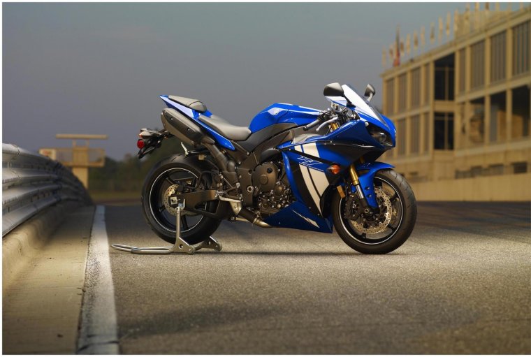 Ямаха YZF r1