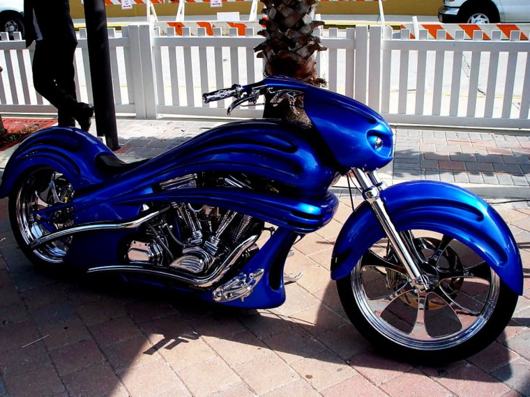 Красивые мотоциклы чопперы