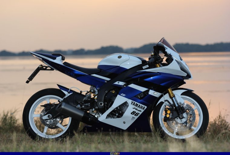 Suzuki GSX-R 1000 синий