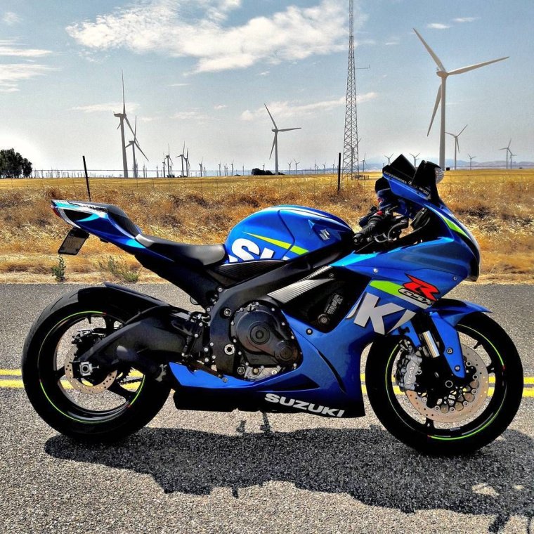 Сузуки GSX R 600