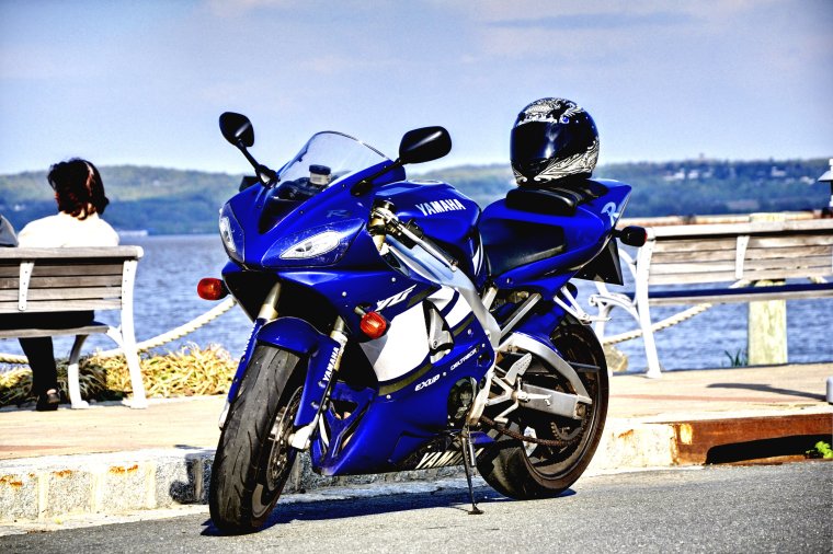 Yamaha r1 HD