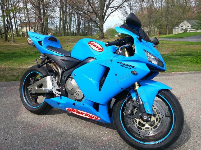 Honda cbr600rr Blue