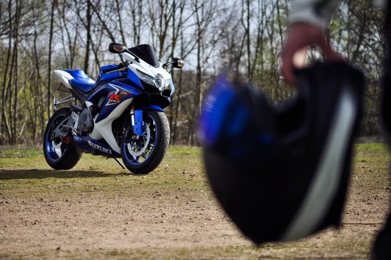 Yamaha YZF-r1