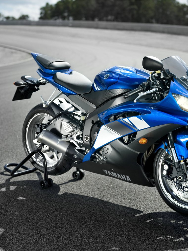Yamaha YZF r9