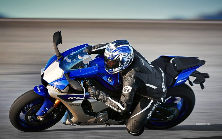 Yamaha r1 2015 White