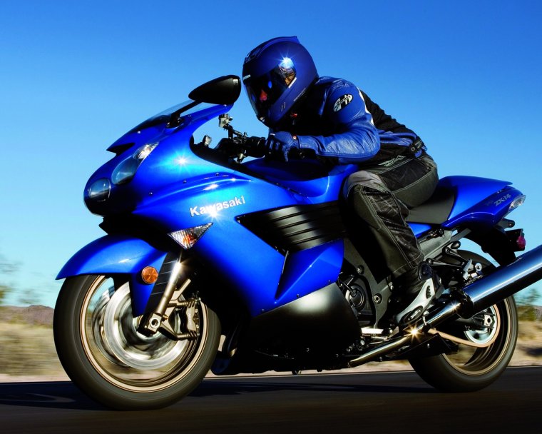 Синий мотоцикл