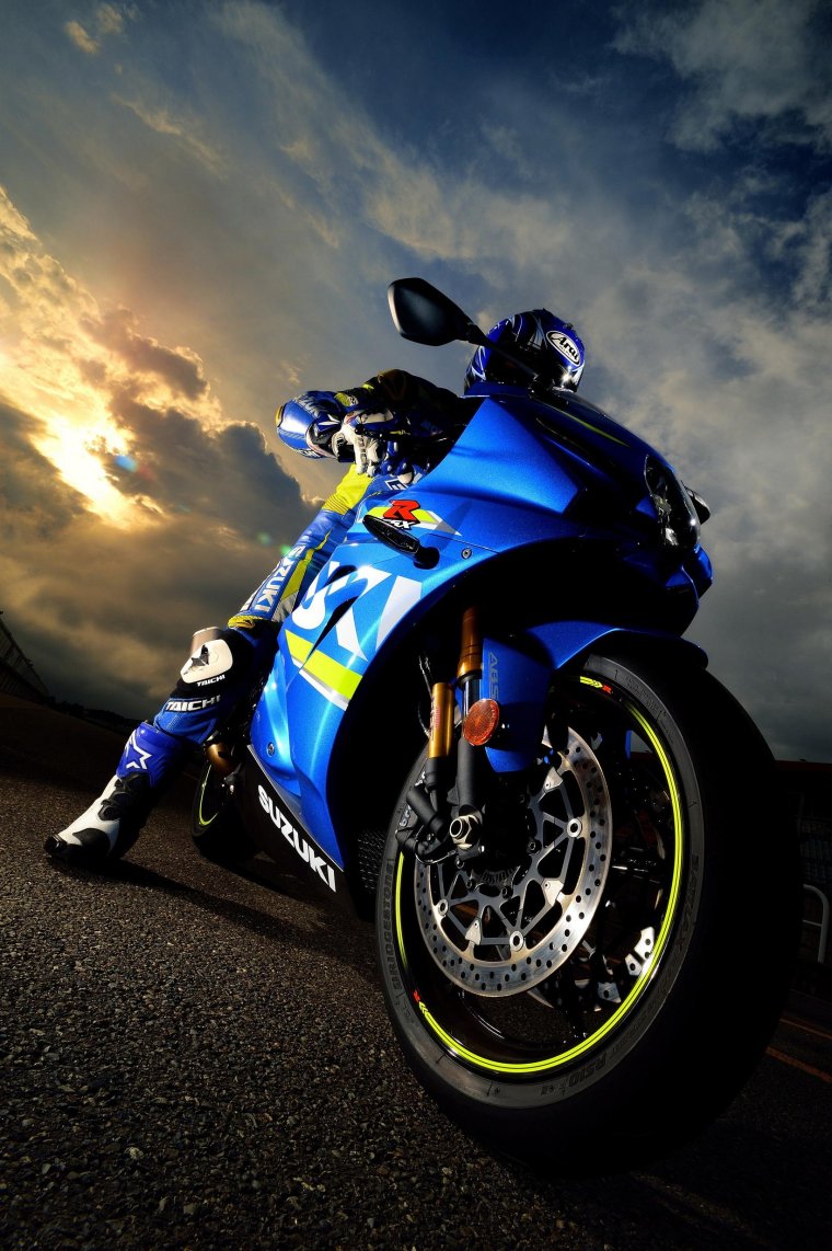 Yamaha r1