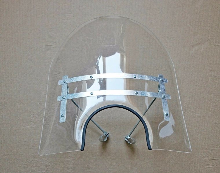 Ветровое стекло на Урал