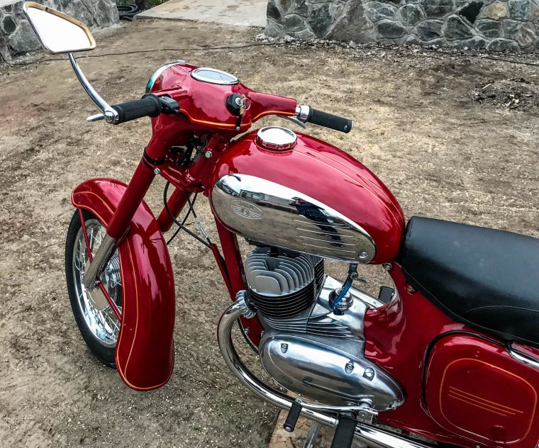 Мотоцикл Ява 350 старушка