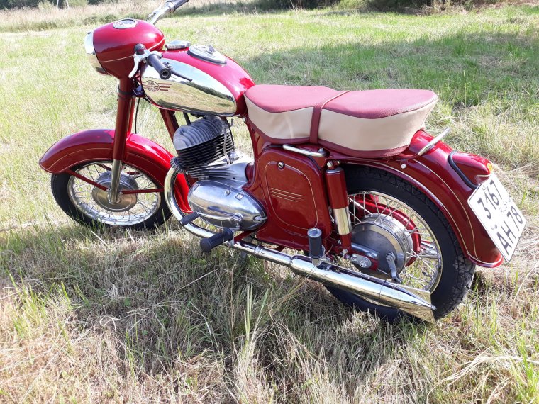 Белая Ява старушка