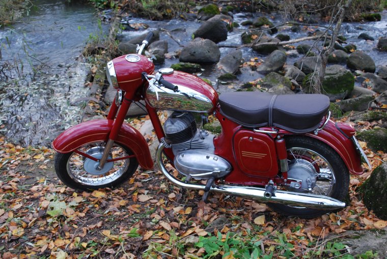 Jawa 512