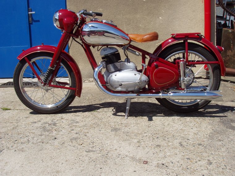 Мотоцикл Ява 350 старушка