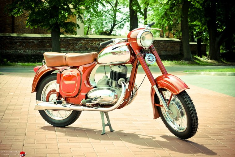 Jawa 250 Sport