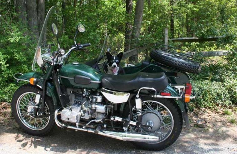 Мотоцикл Урал 2006 года