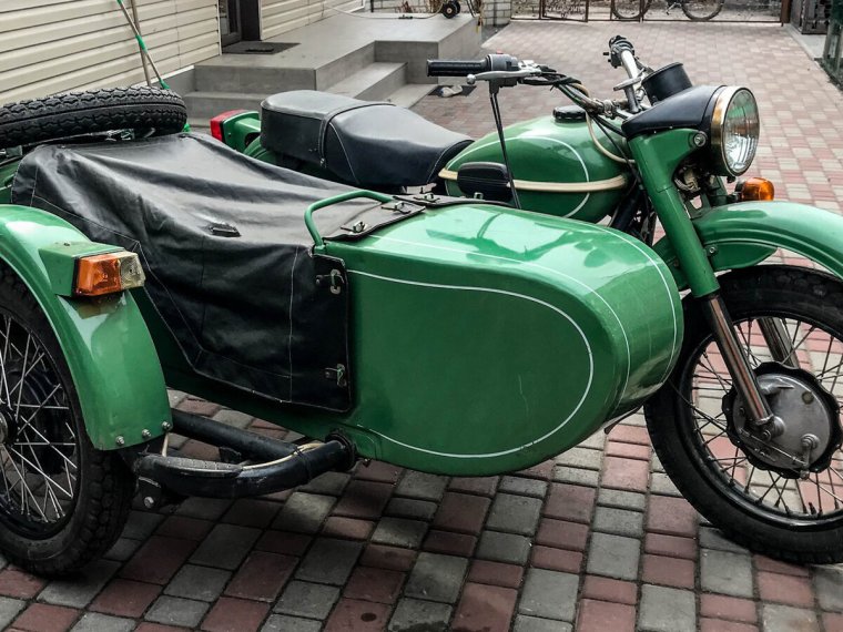 Мотоцикл Урал зелёный новый