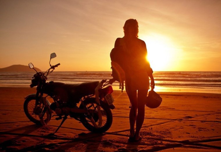 На байке в закат