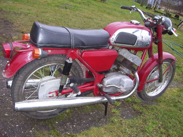 Ява Мустанг спорт 350