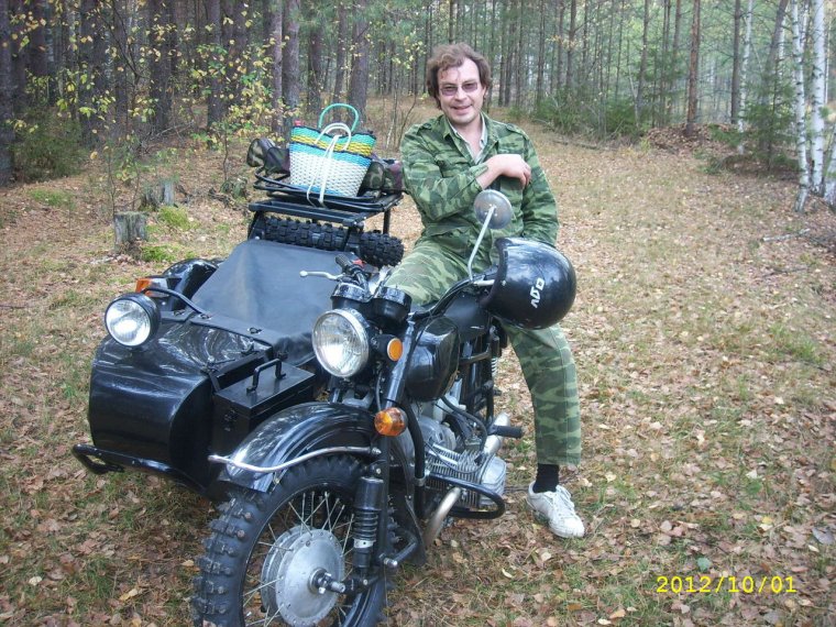 Мотоцикл Урал с ведущей коляской