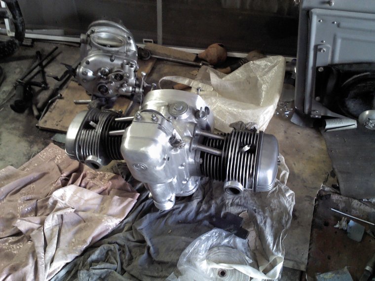 Движок Урала мотоцикла