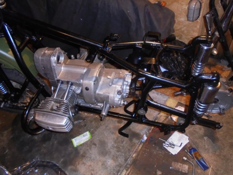 Мотоцикл Урал с двигателем Лифан 20