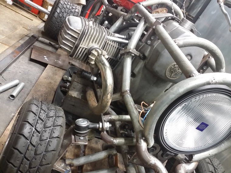 Квадроцикл из мотоцикла Урал с двигателем от ВАЗ 2103