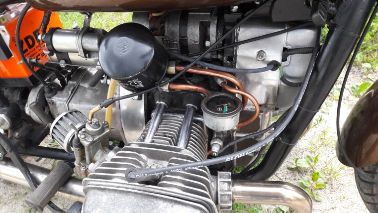 Двигатель Днепр МТ 10 масляный фильтр