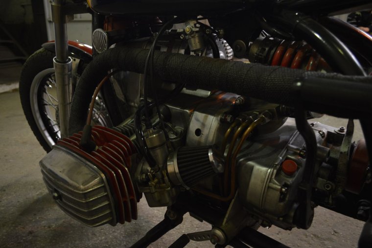 А мотоцикл Урал двигатель от ВАЗ 2107