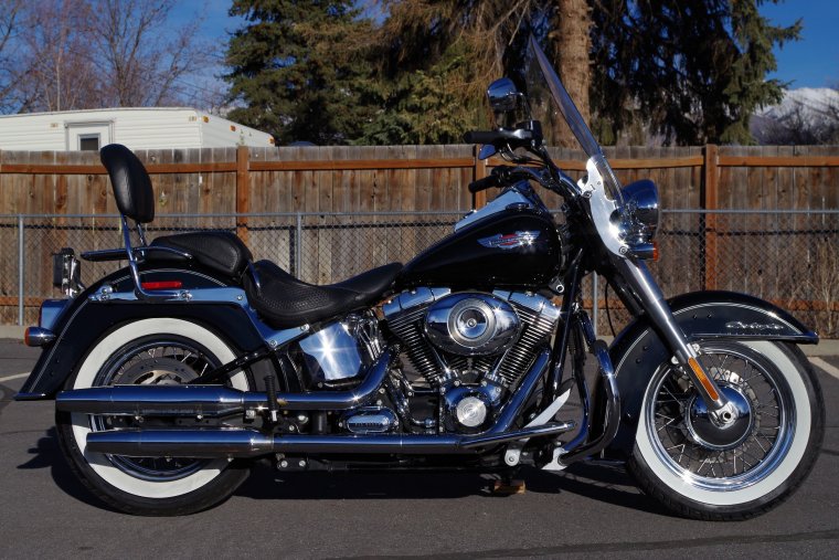 Мотоцикл круизер Харлей Дэвидсон