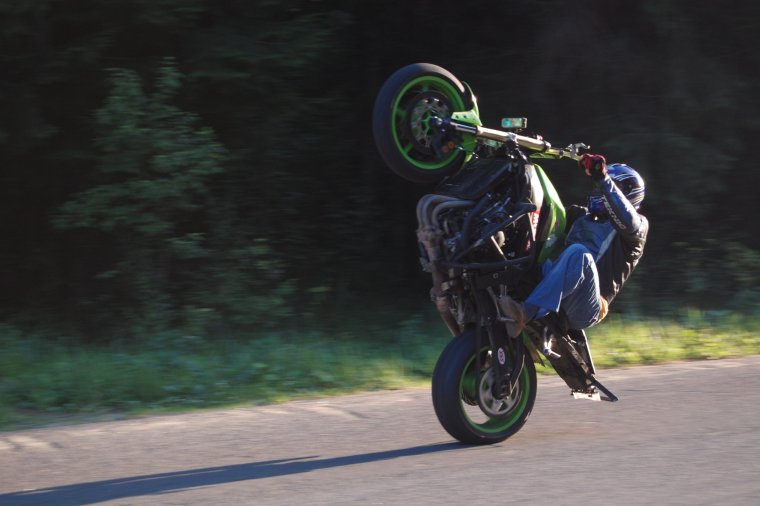 Трюки на мотоциклах