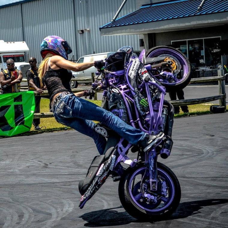 Стант девушки