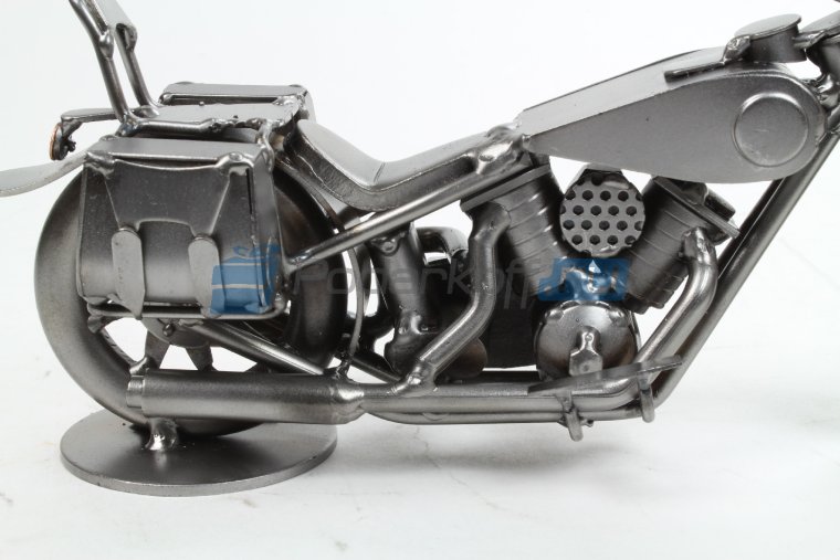 Мотоцикл из металла