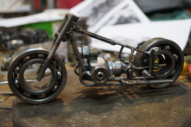 Фигуры из подшипников