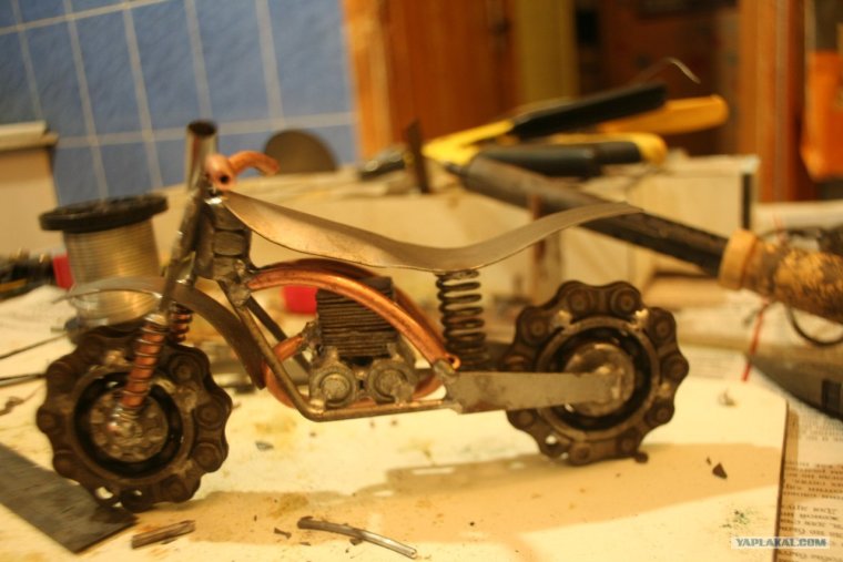 Металлическая модель мотоцикла