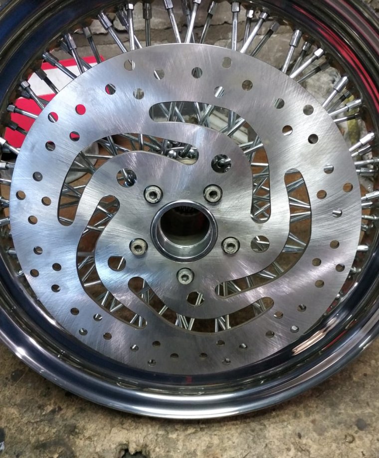 Кастомные колеса для мотоцикла