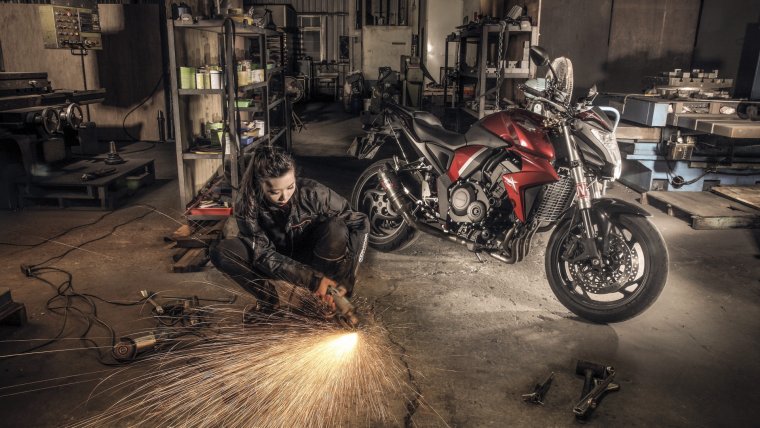 Мотосервис в гараже