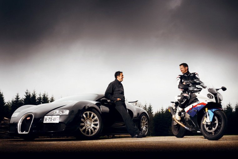 Автомобиль и мотоцикл