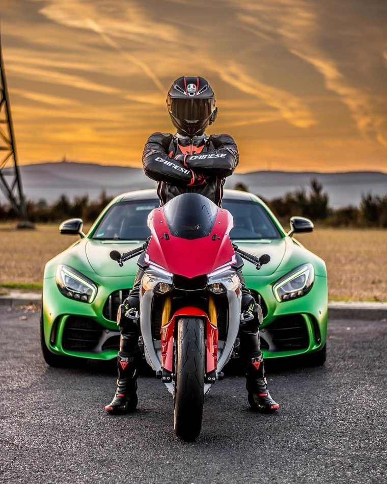 Мотоцикл Бугатти Вейрон