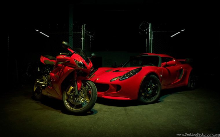 Харлей Дэвидсон в пустыне