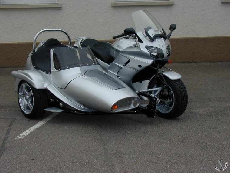 FJR 1300 С коляской