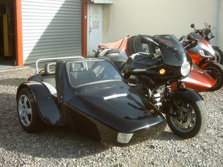 Moto Guzzi с люлькой