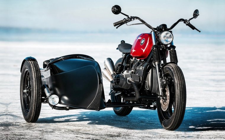 Мотоцикл BMW r100 с коляской