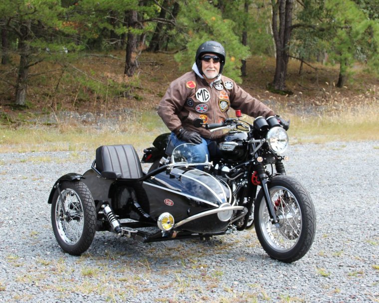 Мотоцикл Триумф с коляской