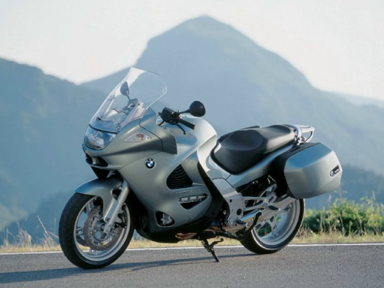 Мотоцикл БМВ спорт турист 1200