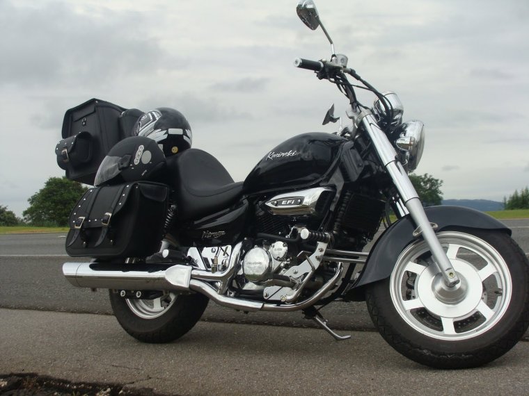 Мотоцикл Туризмо