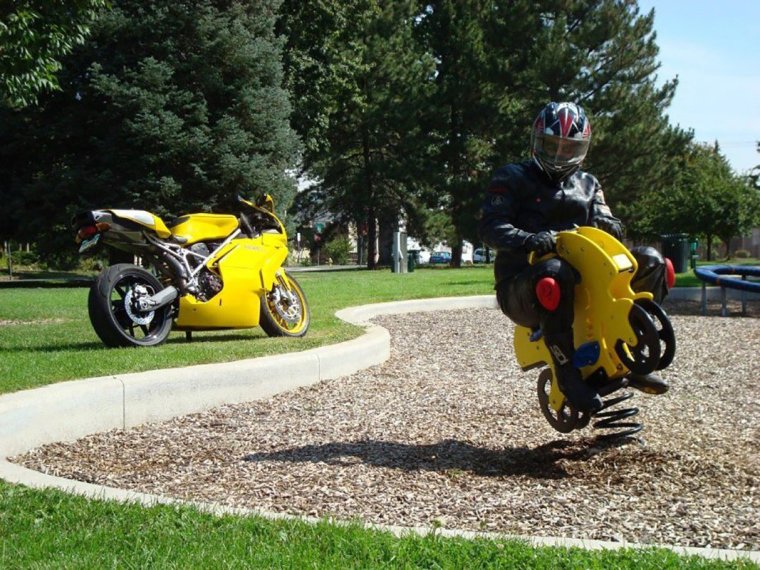 Смешной мотоцикл