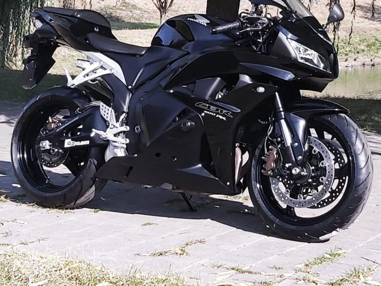 Honda cbr600rr черный