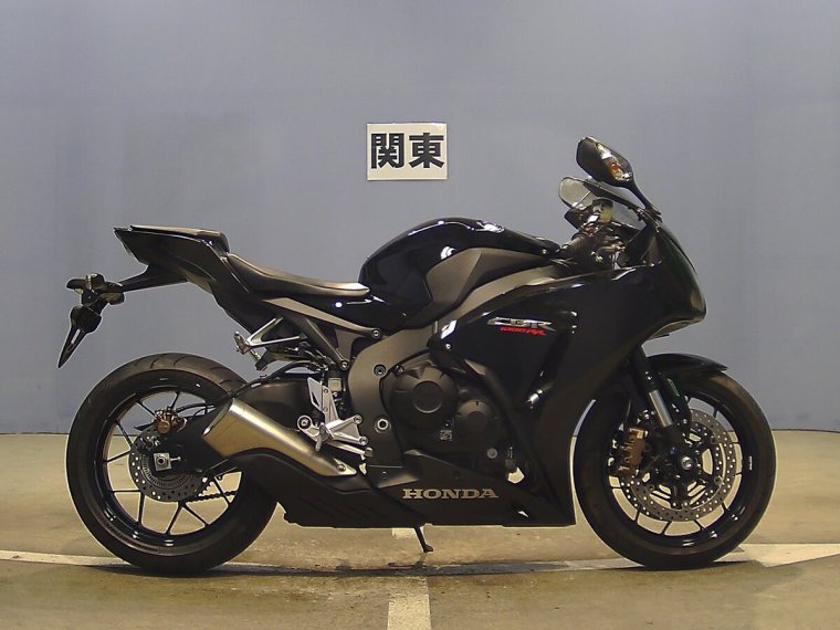 Хонда спортбайк 1000 кубов