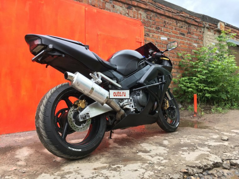 Honda CBR 1100 super Blackbird