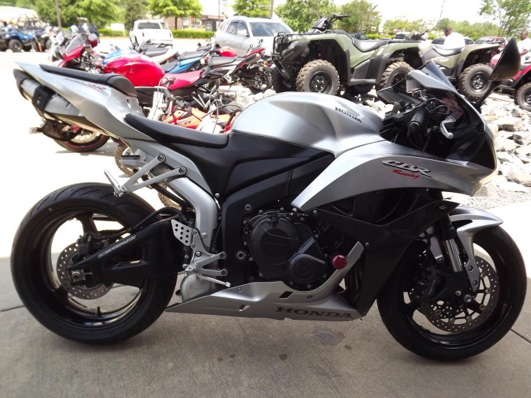 Хонда CBR 1100rr