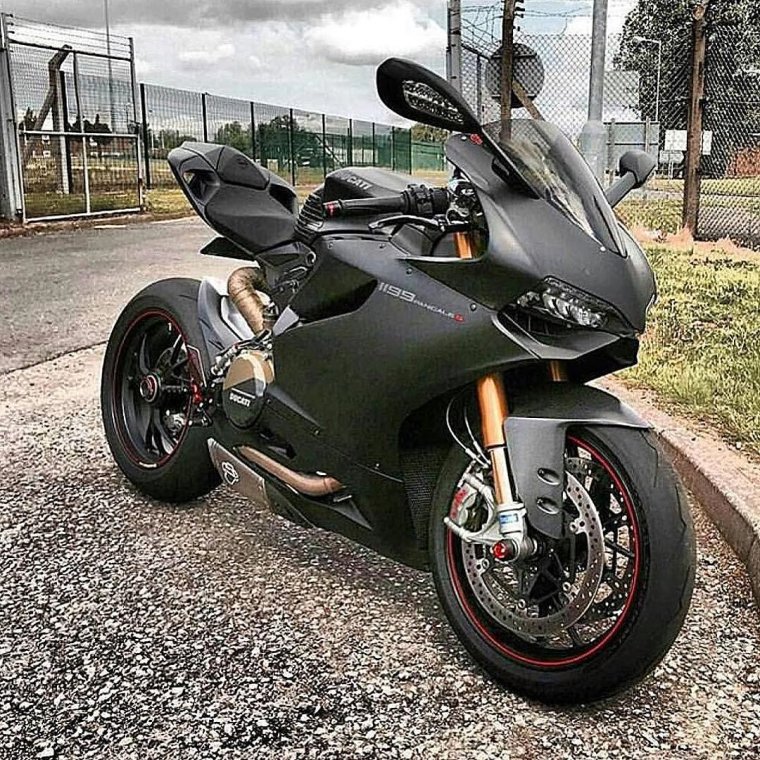 Ямаха р6 черный матовый